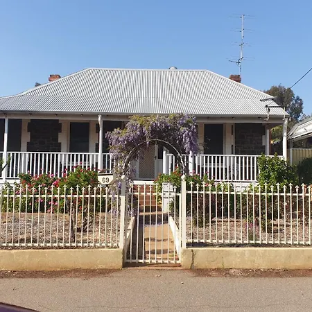 Roseneath Cottage-3
